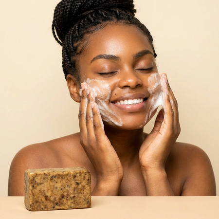 Savon Noir du Nigéria au Curcuma | Lune de Beauté